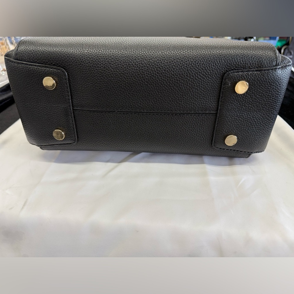Michael Kors Mercer Medium Pebbled Leather Satchel in black - Picture 7 of 10